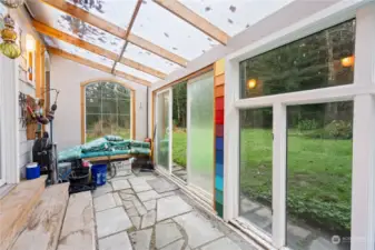 Greenhouse/sunroom