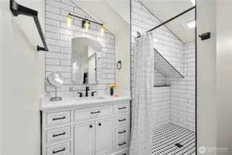Beautiful walk-n shower