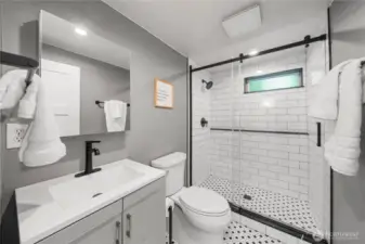 3/4 guest bath
