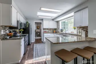 Beautiful granite counter tops.