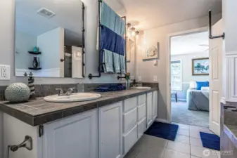 En suite bathroom.