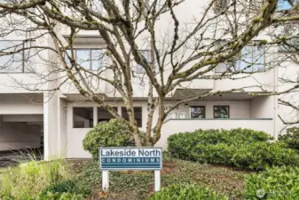 Welcome to the Lakeside North Condominiums!