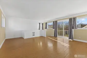 Upstairs 3rd bedroom/ bonus room