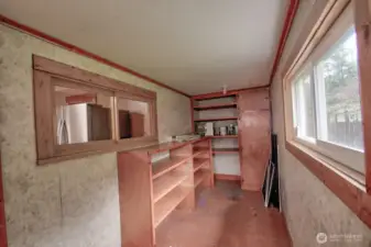Separate mudroom/laundry room.