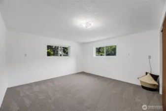 Bedroom 5 of 6