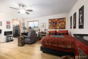 Large primary bedroom