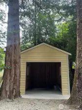 One car garage or shed