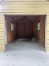 One car garage or shed