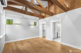 Master Bedroom - Main Floor