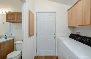 Utility room. All appliances included