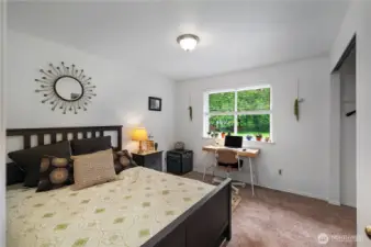 2nd bedroom