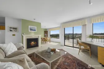 With its top floor, front row, corner unit status, the condo gets great natural light, and there’s no concer about noisy upstairs neighbors.