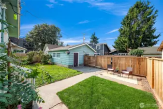 Private back yard for just chilling'