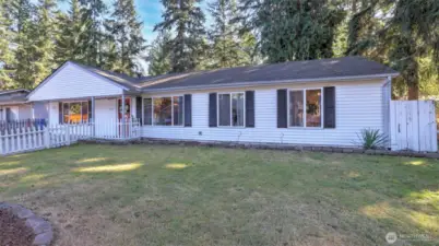 Low maintenance vinyl siding