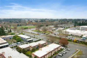 Park/activity spaces & Tacoma Community College are also nearby