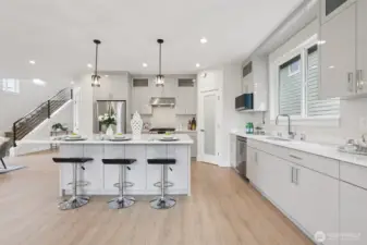 You can seat up to 5 people on island