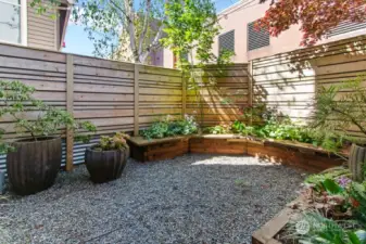 Private, fully fenced courtyard patio & garden