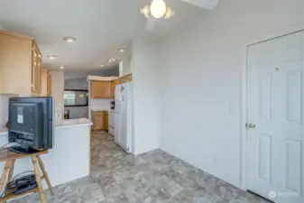 Door to right of morning room is a very large walk-in pantry