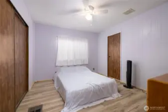 Second bedroom, with access to the second bathroom