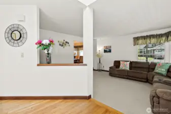 Large 13 x 16 foyer.