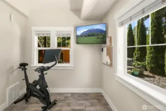 Main floor bonus room could be used for office, exercise, craft room