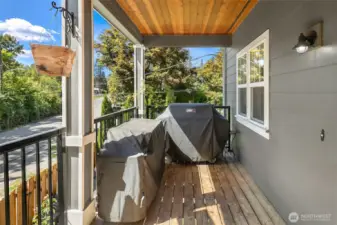 Front covered deck
