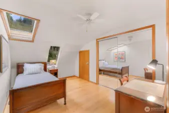 Upstairs bedroom.