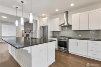 Beautiful kitchen with new microwave!