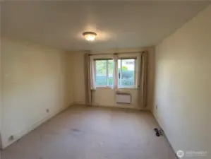 Bedroom, good size, north exposure.
