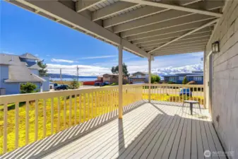 Primary bedroom deck