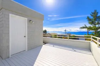 Roof top deck view to Sound