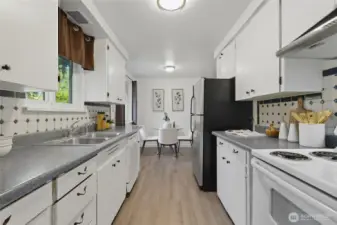 Eat-in-kitchen