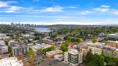 Close proximity to I5 and nearby transportation for easy access to downtown Seattle.