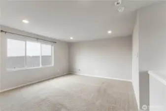 Huge bonus loft on the 3rd floor!