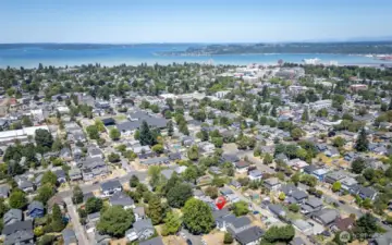 Close to shops, T Line, and easy highway access.