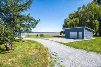 Detached Garage