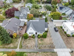Fantastic locale - close to schools, parks, shopping.