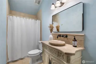 Upper Floor ~ Full Bathroom #3