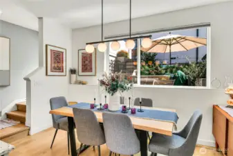 Previously furnished dining area