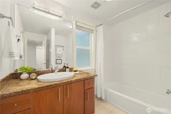 Bathroom with full tub/shower