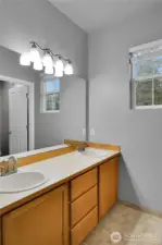 Full hall bathroom