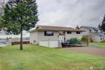 Welcome to 1032 E Robinhood Dr, Arlington WA 98223