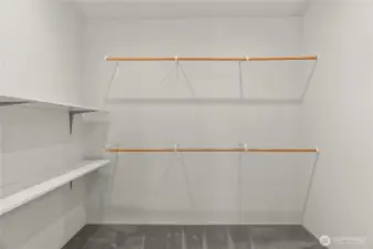 Lower primary bedroom closet