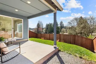 No Neighbors Behind!