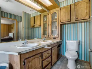 Bathroom #3015