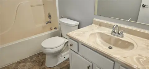 Full guest bath