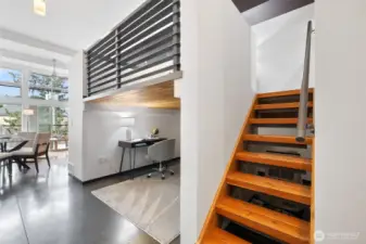 Bedroom above, alcove below