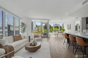 Motorized window shades (3 zones)