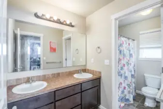 Secondary Upstairs Bathroom with 2 sinks!