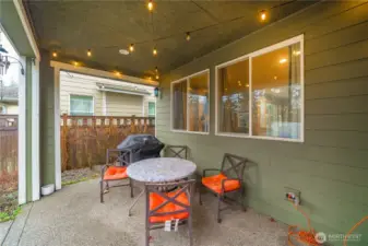 Slider opens to covered back patio